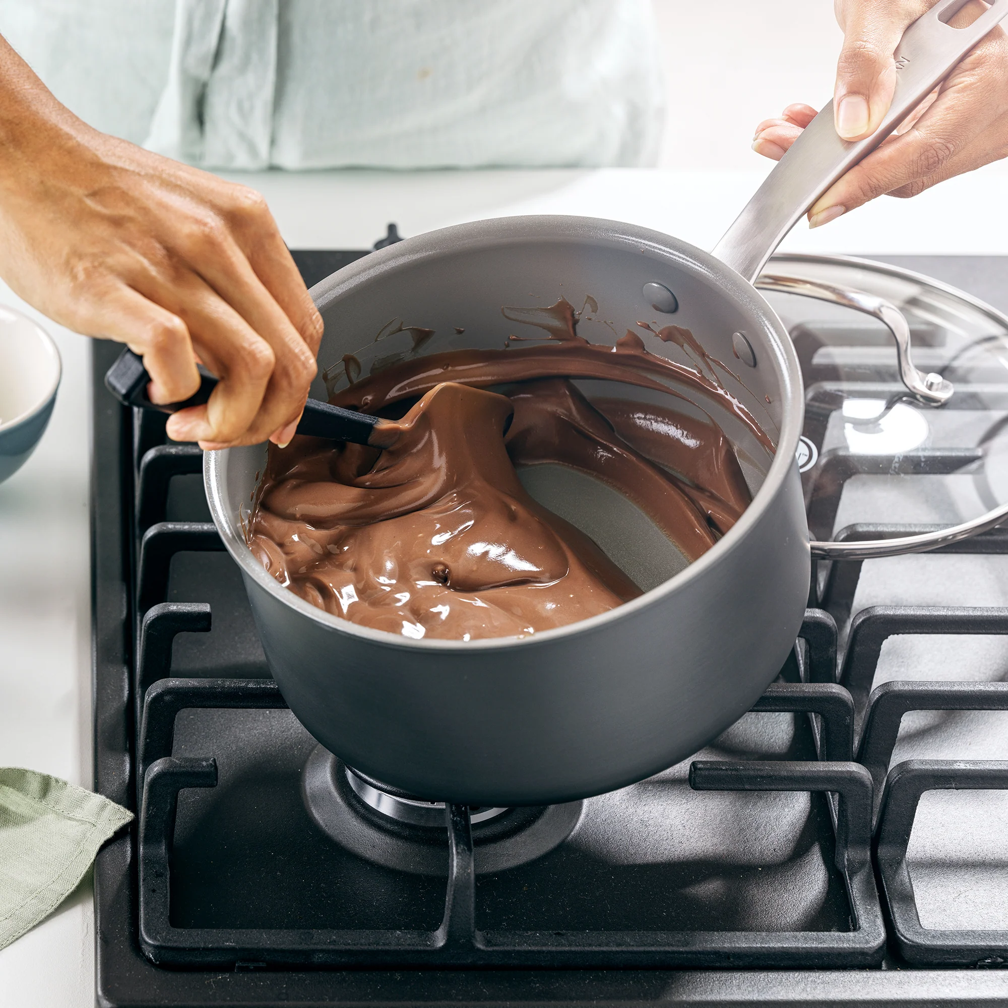Chatham Nonstick, Ceramic Sauce Pan with Lid, 3 qt - Image 7