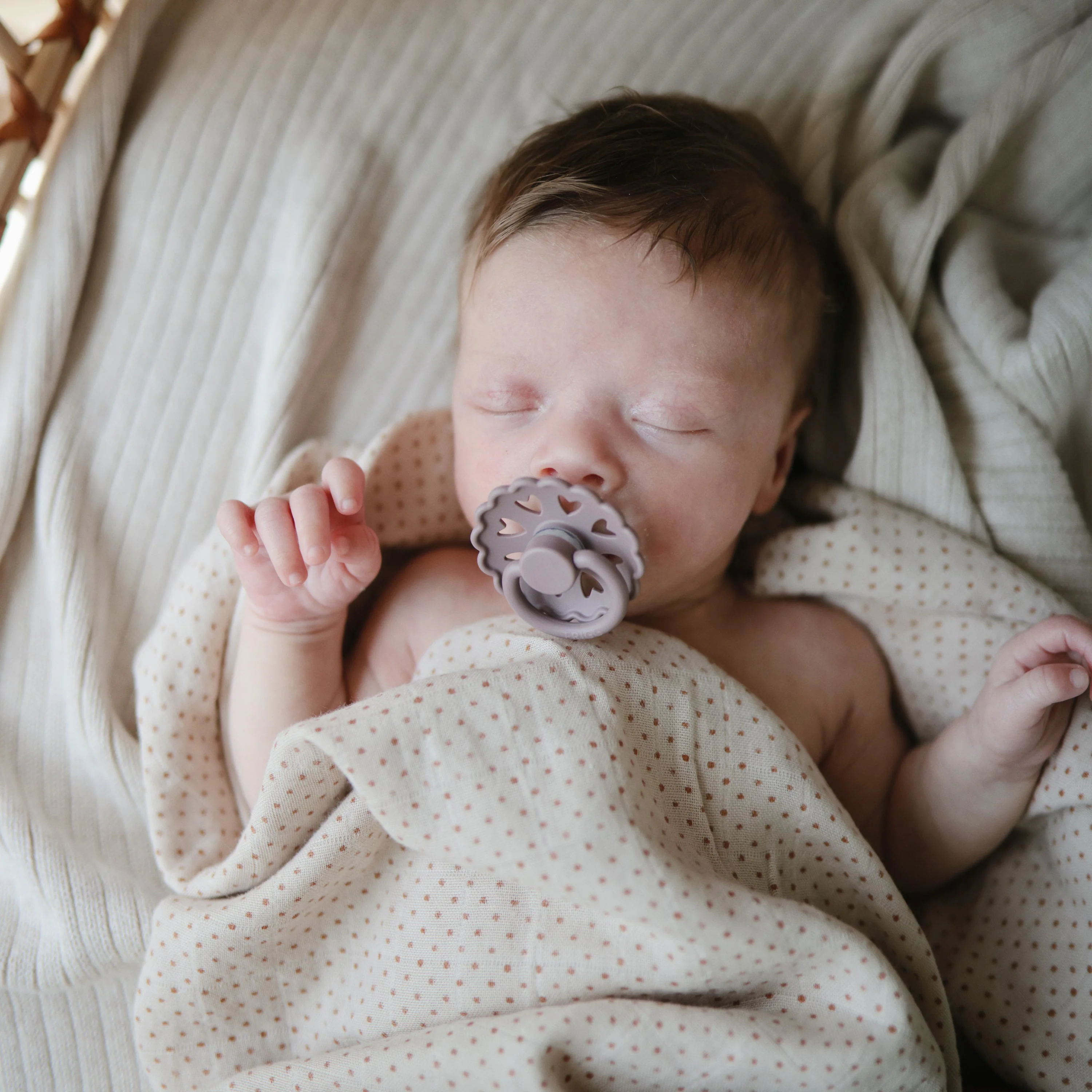 FRIGG Natural Rubber Pacifier – BPA-Free, Baby Safe, 0-6 months - Image 4