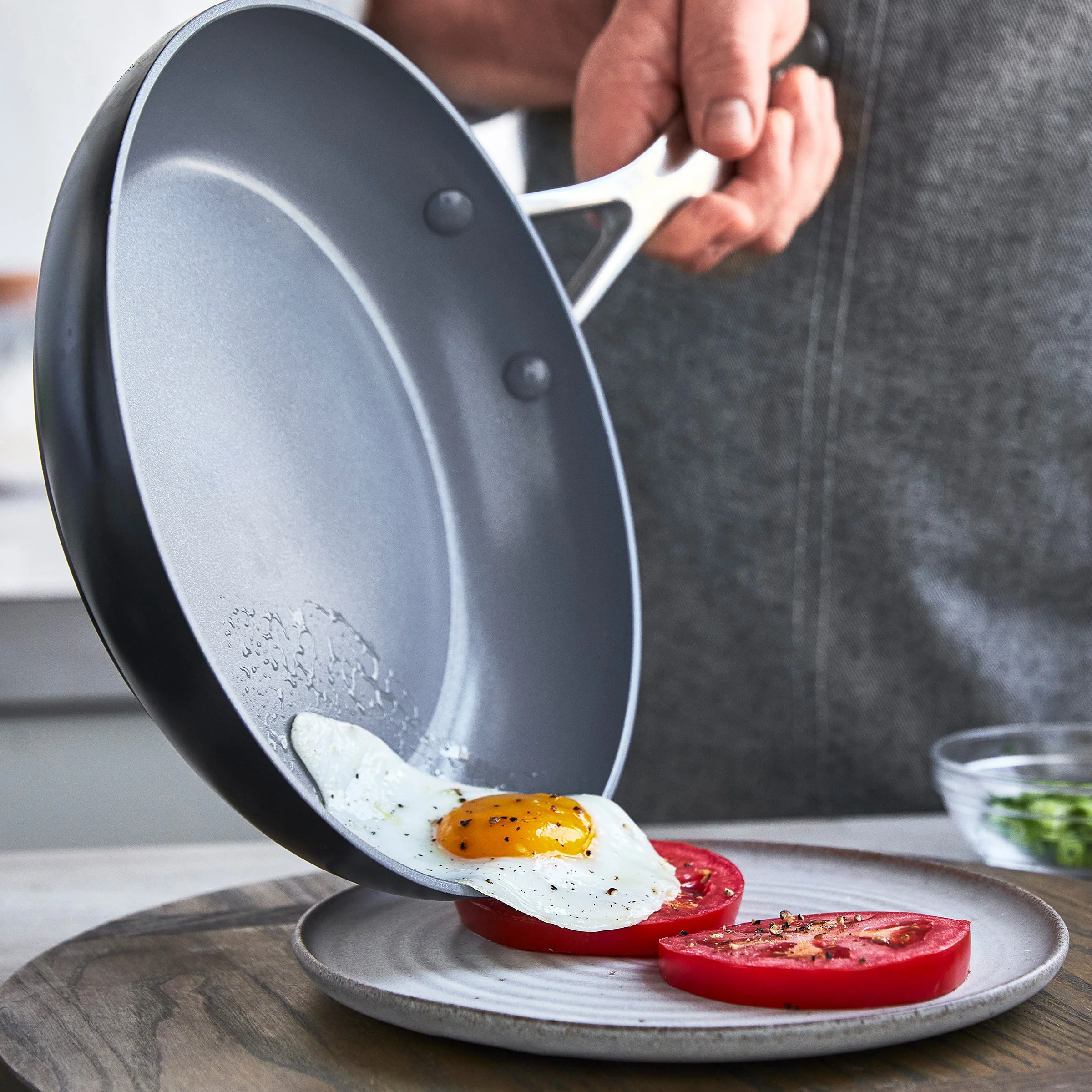 Valencia Pro Ceramic, Nonstick, Hard Anodized Fry Pan, 10" - Image 13