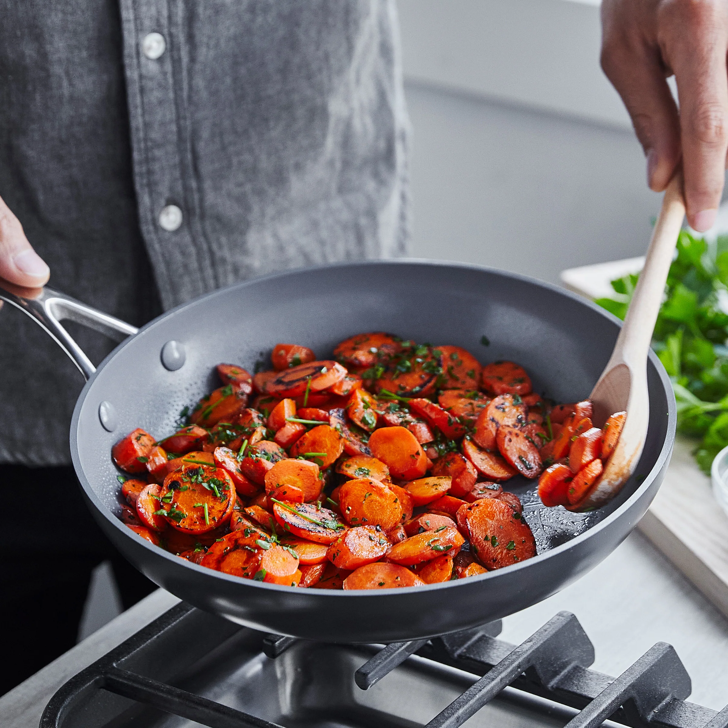 Valencia Pro Ceramic, Nonstick, Hard Anodized Fry Pan, 10" - Image 14